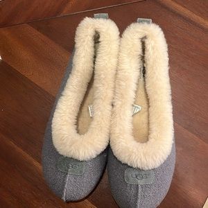 Women’s UGG slippers